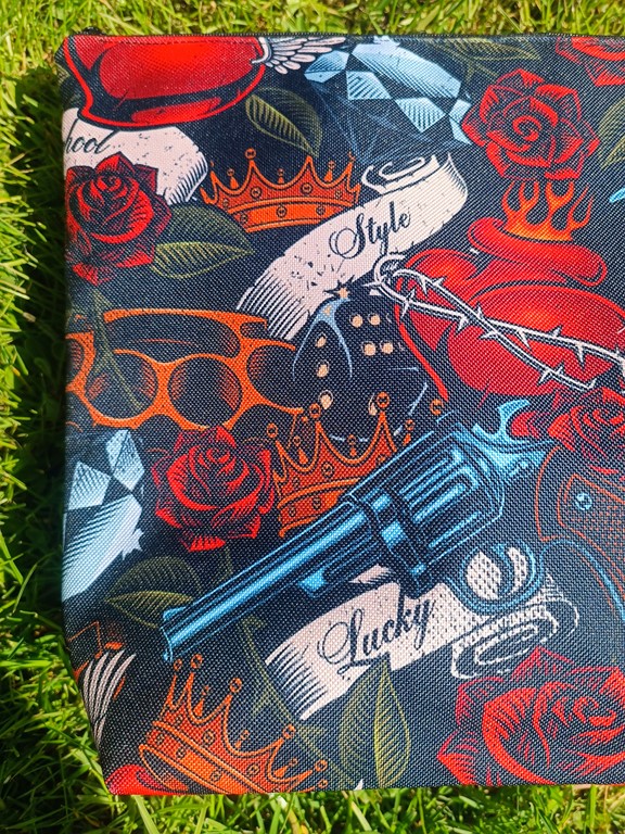 Kosmetická taštička - revolver